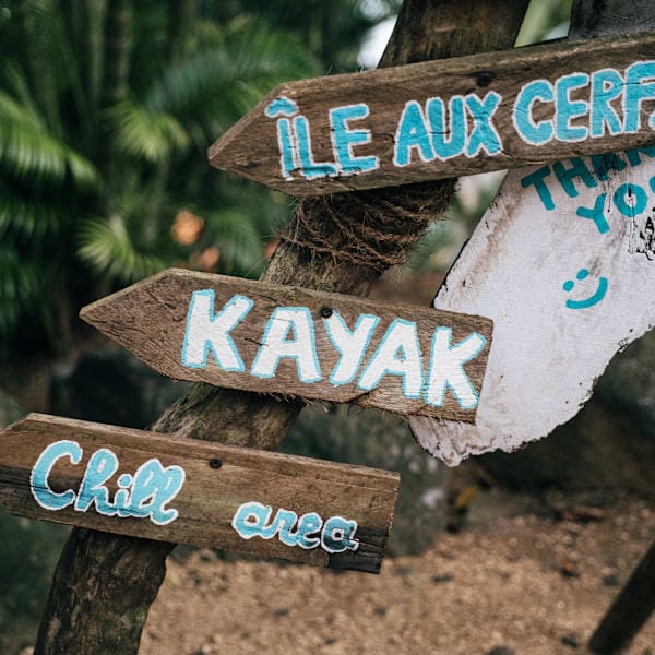 Mauritius Inselabenteuer: Zwischen Wasserfällen & Siebenfarbiger Erde